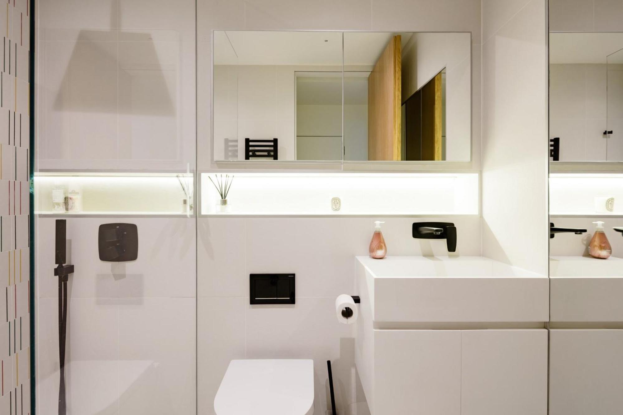 Modern Apartment & Rooms At Charing Cross Londýn Exteriér fotografie